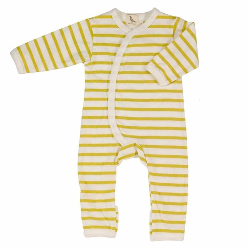 A beautiful new baby romper suit from British brand Pigeon Organic to suit a boy or girl.  Features footless design to suit a broad age range, with side popper fastening for quick changes.  Age size 0-5 months and manufactured from 100% ORGANIC cotton.